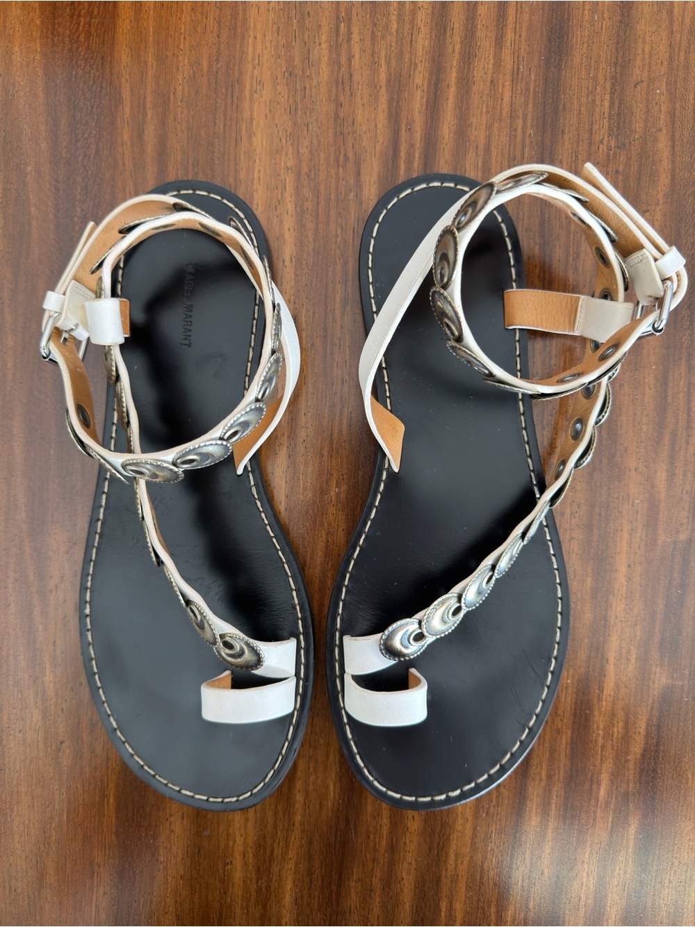 Isabel Marant White Leather Sandals with Silver Disc Embellishments - Picture 6 of 9